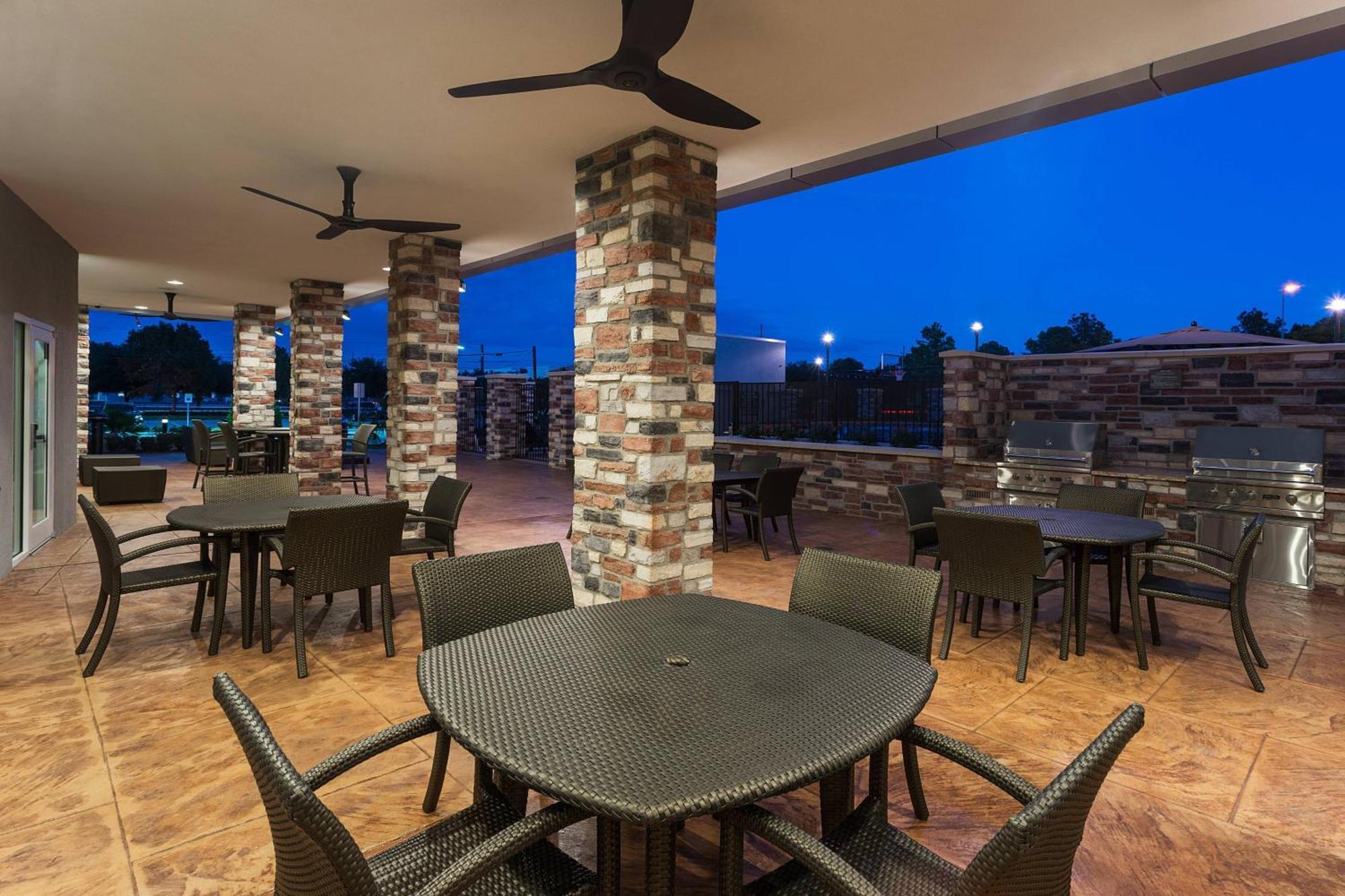 By Marriott West/beltway 8 At Clay Road 3* Houston