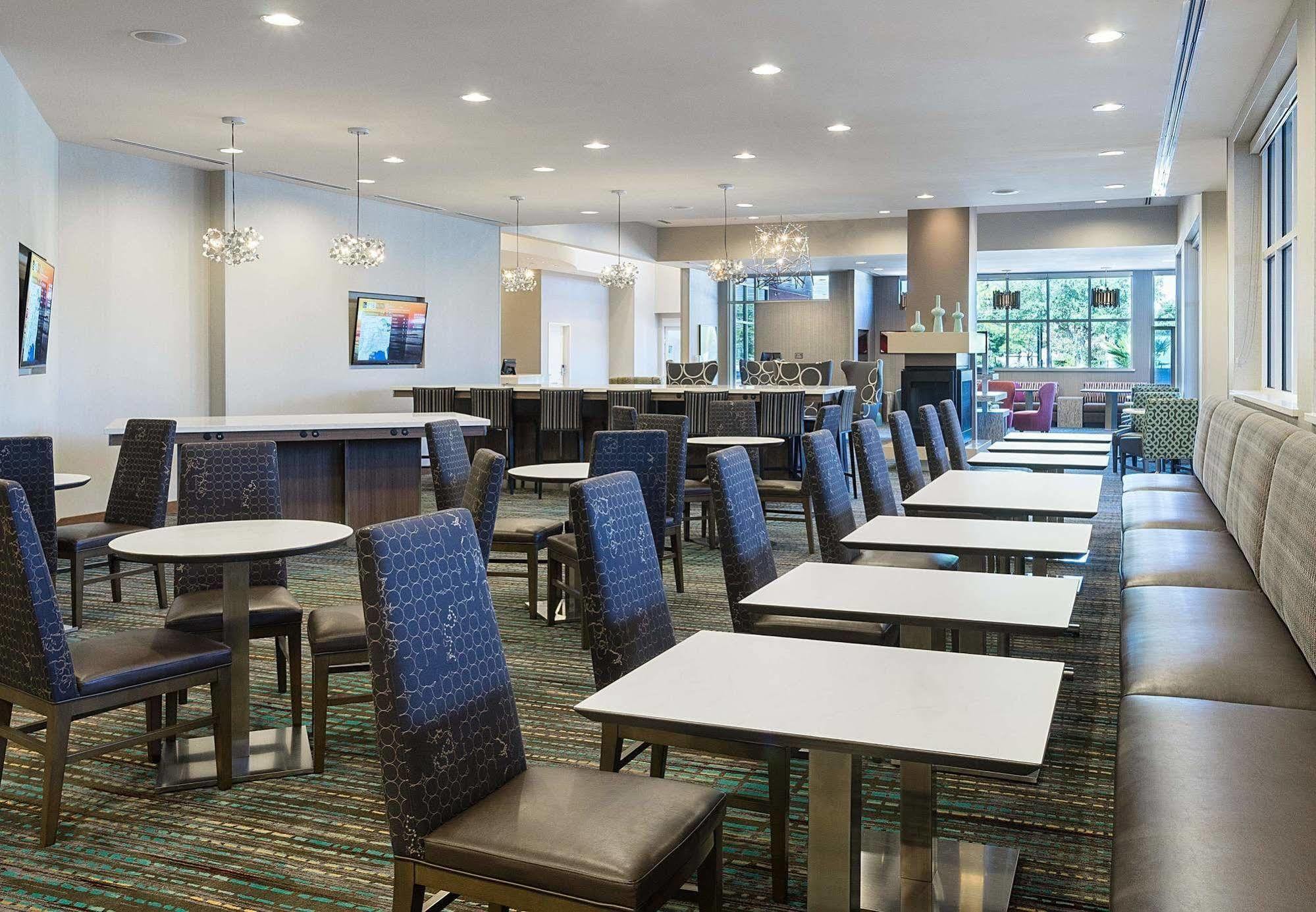 Hotel By Marriott West/beltway 8 At Clay Road